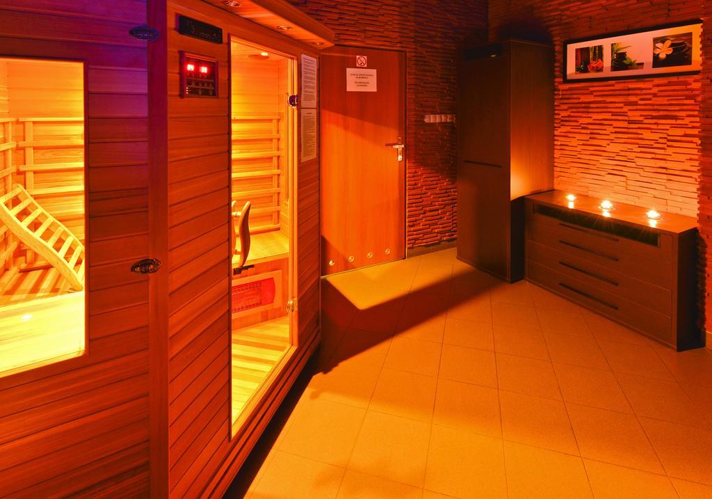Hotel Capitol Biała Podlaska Dış mekan fotoğraf
