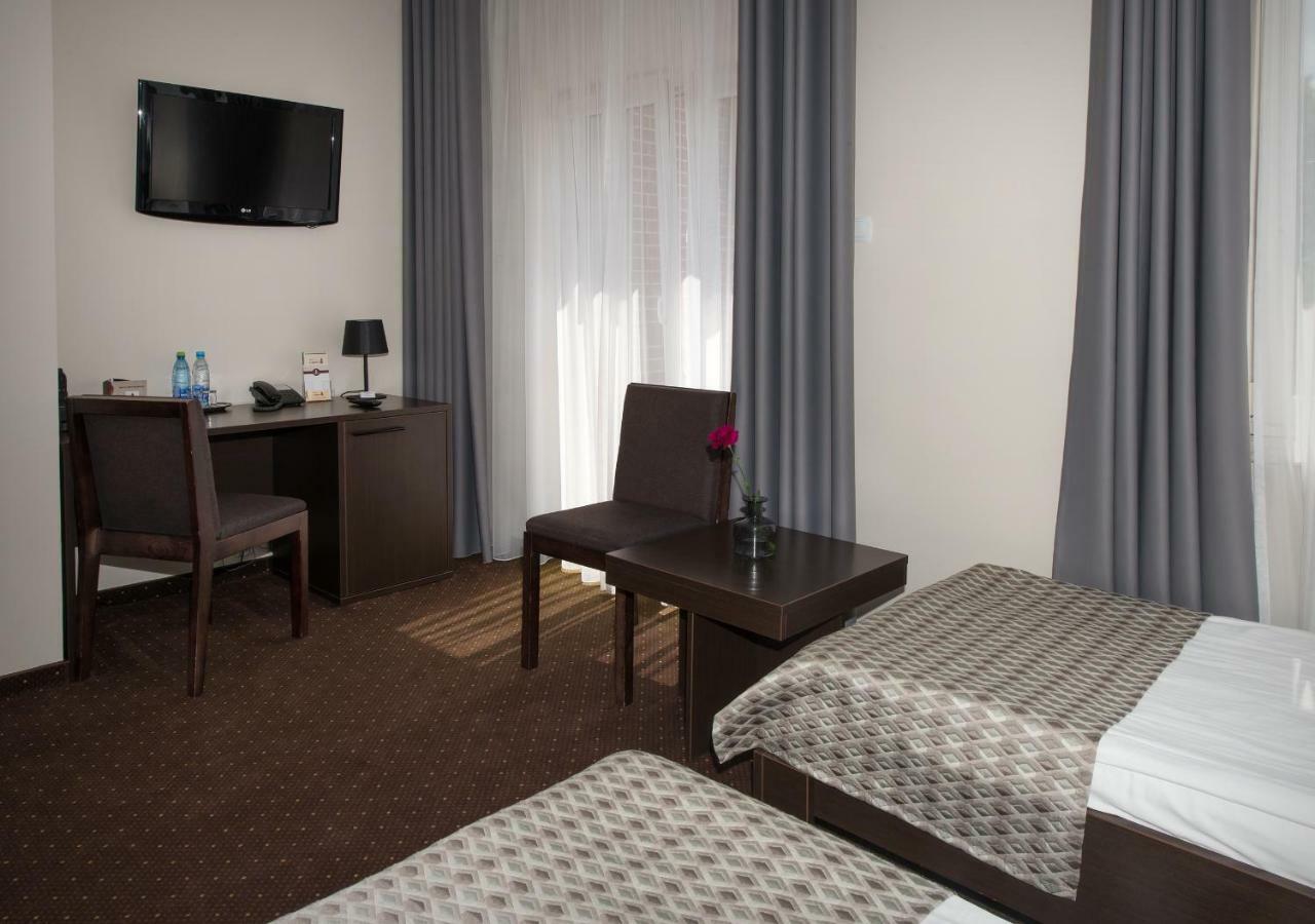Hotel Capitol Biała Podlaska Dış mekan fotoğraf