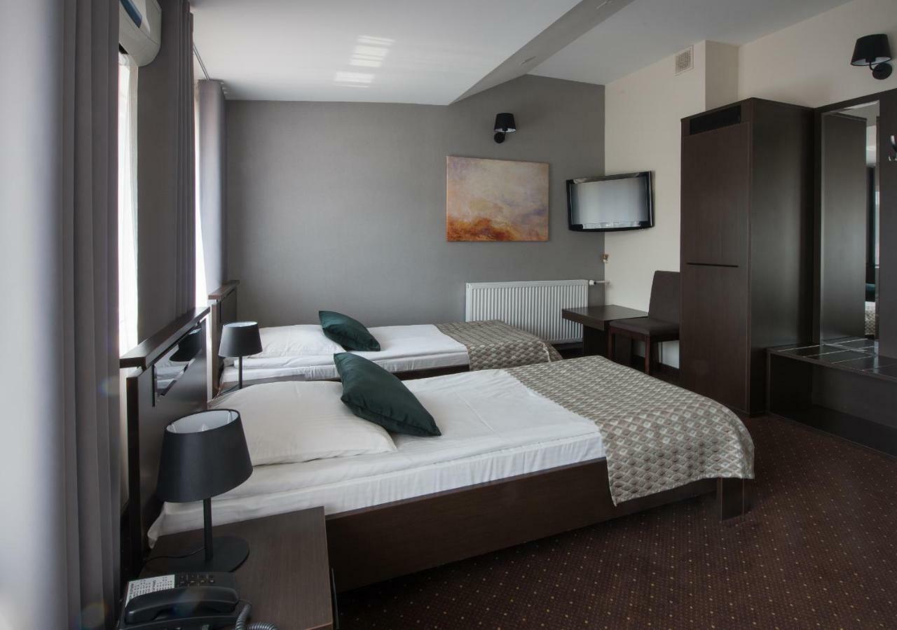 Hotel Capitol Biała Podlaska Dış mekan fotoğraf