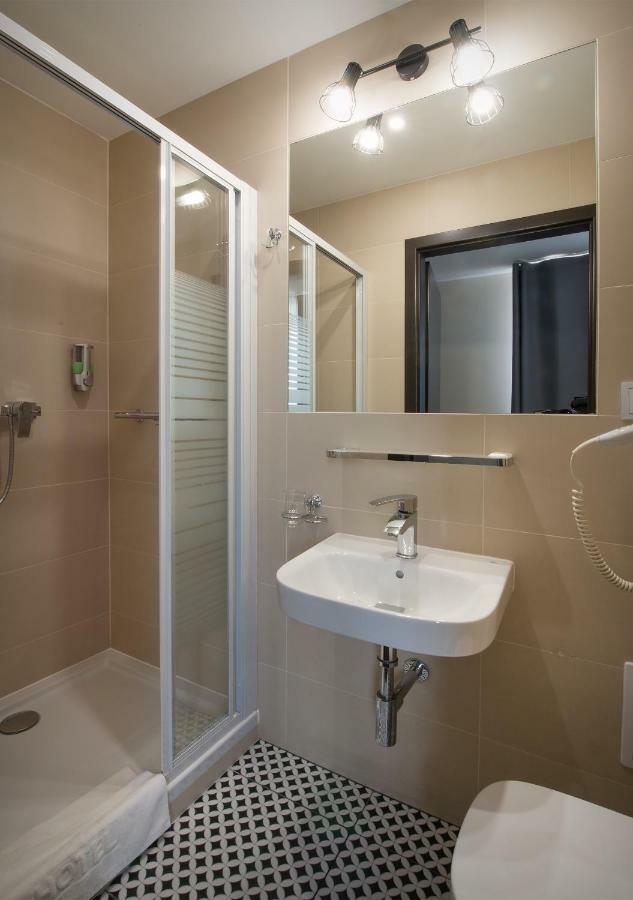 Hotel Capitol Biała Podlaska Dış mekan fotoğraf